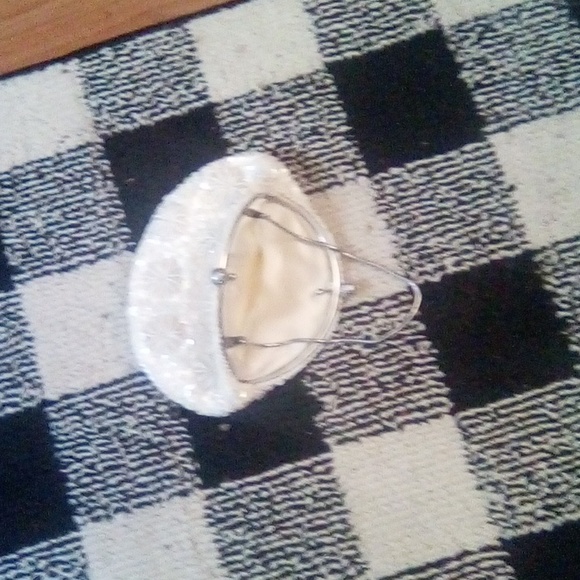 Purse - Picture 3 of 4